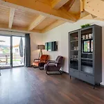 בית נופש Obermoeschach 6 *